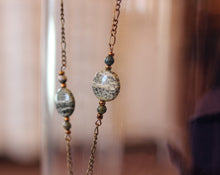 Load image into Gallery viewer, Locket Necklace with Solid Perfume, Diamond Pattern, Unique Chain with Moss Agate