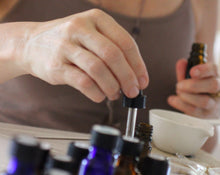 Load image into Gallery viewer, Hedera helix Perfume 4 grams in Classic Bottle