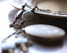 Load image into Gallery viewer, Locket Necklace with Solid Perfume, Diamond Pattern, Unique Chain with Moss Agate