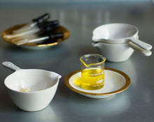 Load image into Gallery viewer, Art of Botanical Perfume Online Course - For Returning Students