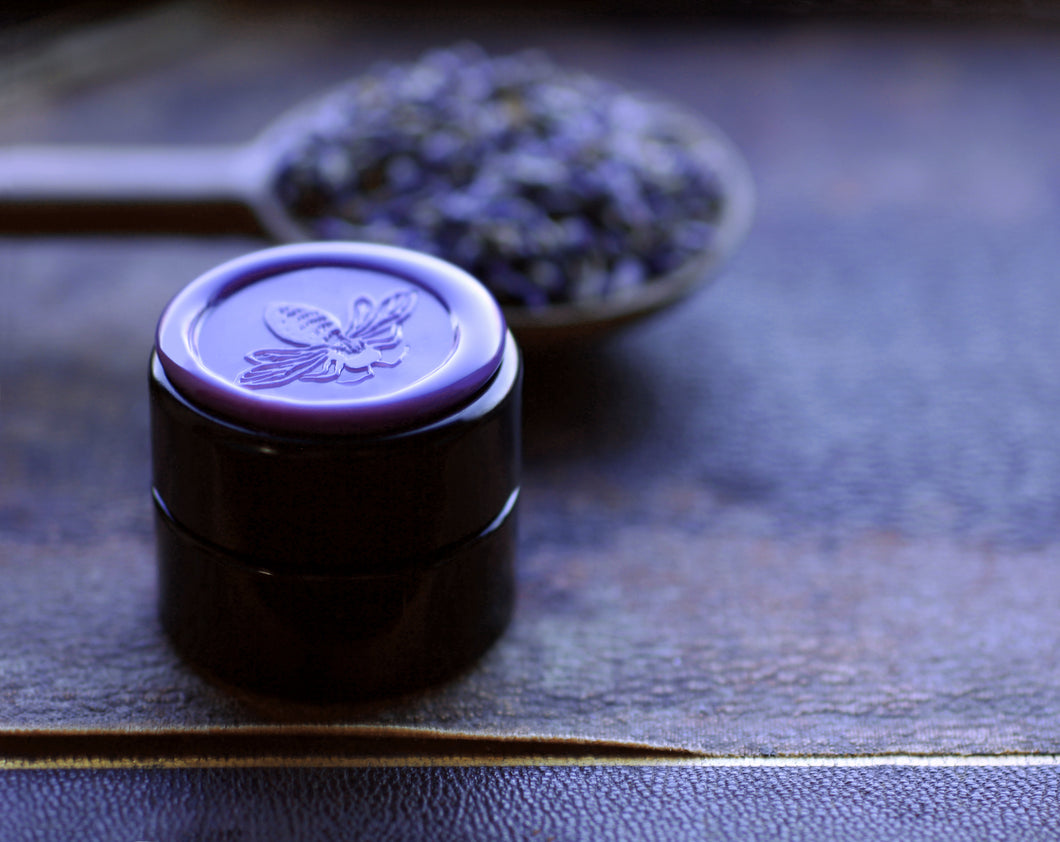 Vera Solid Natural Perfume in Round Violet Jar
