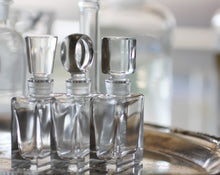 Load image into Gallery viewer, Chiaroscuro Perfume Flacon with Round Top