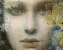 Load image into Gallery viewer, Chiaroscuro Perfume Flacon with Round Top