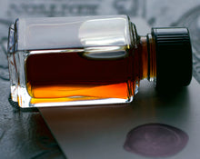 Load image into Gallery viewer, Cimbalom Natural Botanical Perfume 4 grams in Classic Bottle