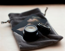 Load image into Gallery viewer, Figure 1: Noir Solid Perfume in Round Violet Jar