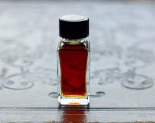 Load image into Gallery viewer, Chiaroscuro Natural Botanical Perfume 4.5 grams/mls