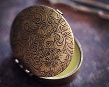 Load image into Gallery viewer, GreenWitch Solid Natural Perfume in Oval Compact with Pouch