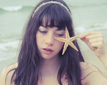 Load image into Gallery viewer, Page 47 Solid Natural Perfume Round Jar