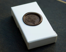 Load image into Gallery viewer, Chiaroscuro Natural Botanical Perfume 4.5 grams/mls