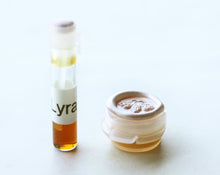 Load image into Gallery viewer, Solid &amp; Liquid Perfume Discovery of Eleven
