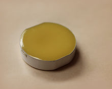 Load image into Gallery viewer, Vespertina Solid Natural Perfume Refill Pan for Round Compact
