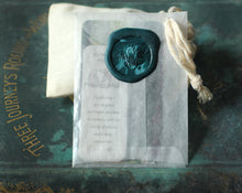 Load image into Gallery viewer, Sierra Solid Natural Perfume in Round Jar

