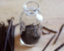 Load image into Gallery viewer, Vanilla infusion, Make plant fragrance
