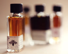Load image into Gallery viewer, Mellifera Perfume 4 grams in Classic Bottle
