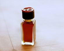 Load image into Gallery viewer, Aurora Natural Botanical Perfume 4 grams/mls
