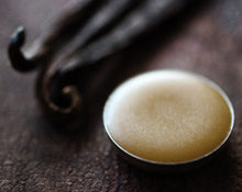 Load image into Gallery viewer, Solid Natural Perfume Mini Compact with Rose Quartz

