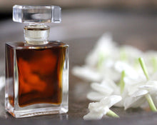 Load image into Gallery viewer, Chiaroscuro Botanical Perfume Flacon with Round Top

