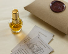 Load image into Gallery viewer, Sir Leaf &amp; Madame Berry, Bay Rum Cologne 4 grams
