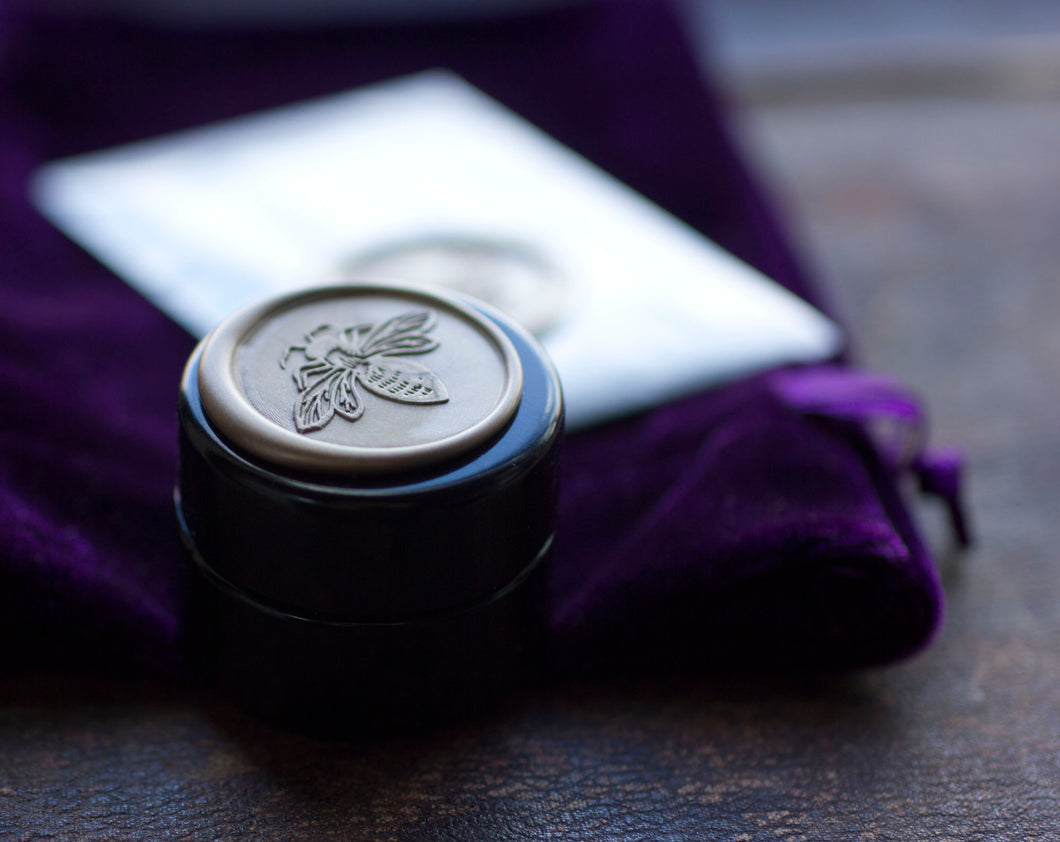 Aumbre Solid Perfume in Round Jar
