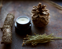 Load image into Gallery viewer, Figure 5: Bois Solid Natural Perfume Round Jar
