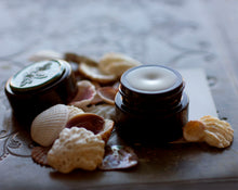 Load image into Gallery viewer, GreenWitch Solid Natural Perfume Round Jar
