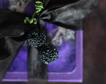Load image into Gallery viewer, Figure 1: Noir Solid Perfume Round Compact with Crochet Pouch
