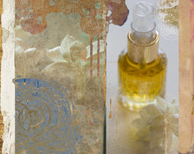 Load image into Gallery viewer, Fleurish Eau de Parfum 4 grams
