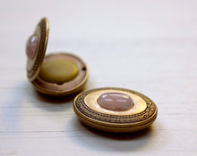Load image into Gallery viewer, Solid Natural Perfume Mini Compact with Rose Quartz
