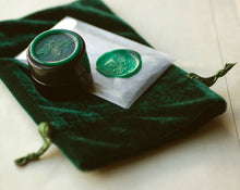 Load image into Gallery viewer, Q Solid Perfume in Round Jar
