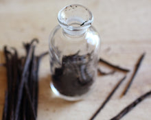 Load image into Gallery viewer, Figure 10: Blanc Eau de Parfum, A gourmet Vanilla natural perfume spray - 4 grams
