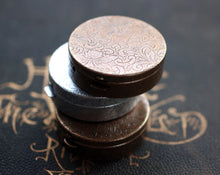 Load image into Gallery viewer, Vespertina Solid Natural Perfume in Round Compact with Pouch
