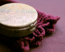 Load image into Gallery viewer, Vespertina Solid Natural Perfume in Round Compact with Pouch
